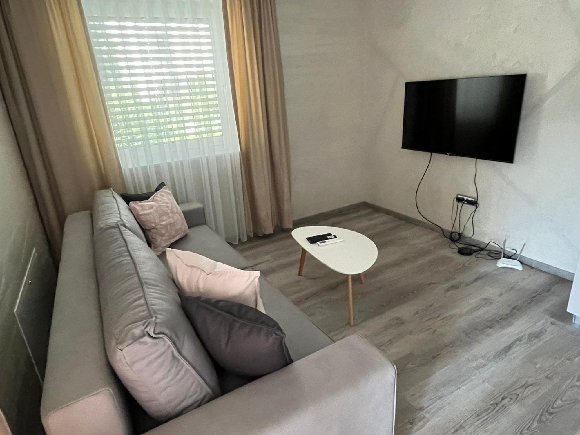 Vila Moste 2 - Free Parking & Pool, Ev Station Ljubljana Dış mekan fotoğraf